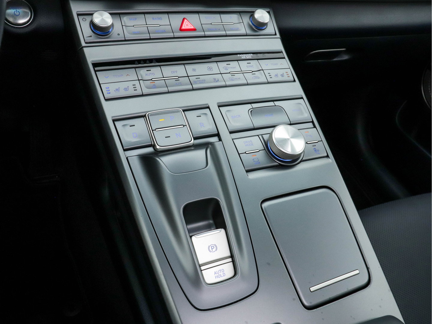 Hyundai NEXO FCEV Plus Pack [ HYDROGENIUM ] (INCL-BTW) *PANO | LEATHER | KRELL-AUDIO | NAVI-FULLMAP | ADAPTIVE-CRUISE |  FULL-LED | KEYLESS | DAB | DIGI-COCKPIT | TOPVIEW | SHIFTPADDLES | COMFORTSEATS | 19"ALU*