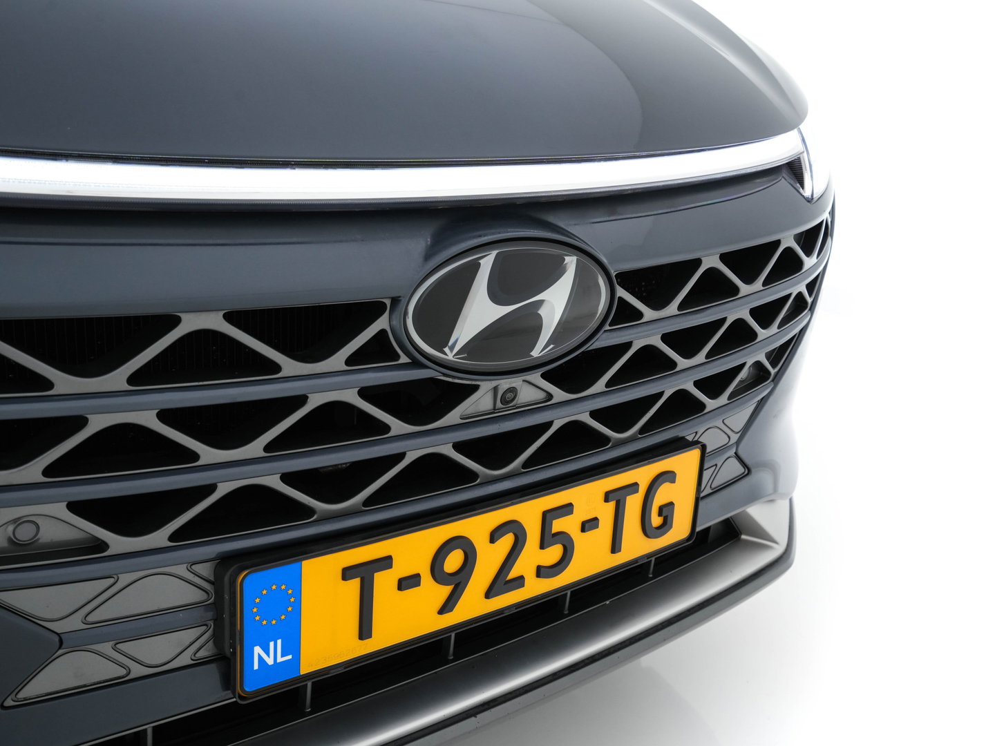 Hyundai NEXO FCEV Plus Pack [ HYDROGENIUM ] (INCL-BTW) *PANO | LEATHER | KRELL-AUDIO | NAVI-FULLMAP | ADAPTIVE-CRUISE |  FULL-LED | KEYLESS | DAB | DIGI-COCKPIT | TOPVIEW | SHIFTPADDLES | COMFORTSEATS | 19"ALU*