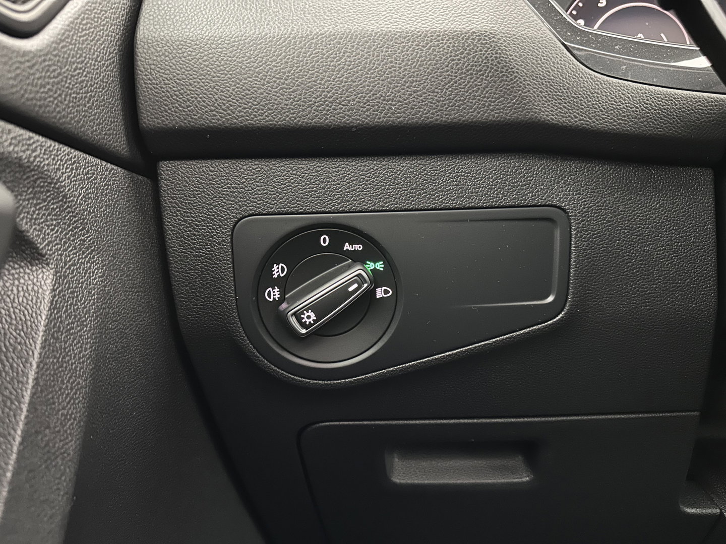Volkswagen Tiguan 1.5 TSI "'MOTOR TICKS "'ACT R-Line Highline Business Aut. *PANO | ADAPTIVE-CRUISE | FULL-LED | HEATED-COMFORTSEATS | KEYLESS | DIGI-COCKPIT | CAMERA | NAVI-FULLMAP | PRIVACY-GLASS | SHIFT-PADDLES | 19
