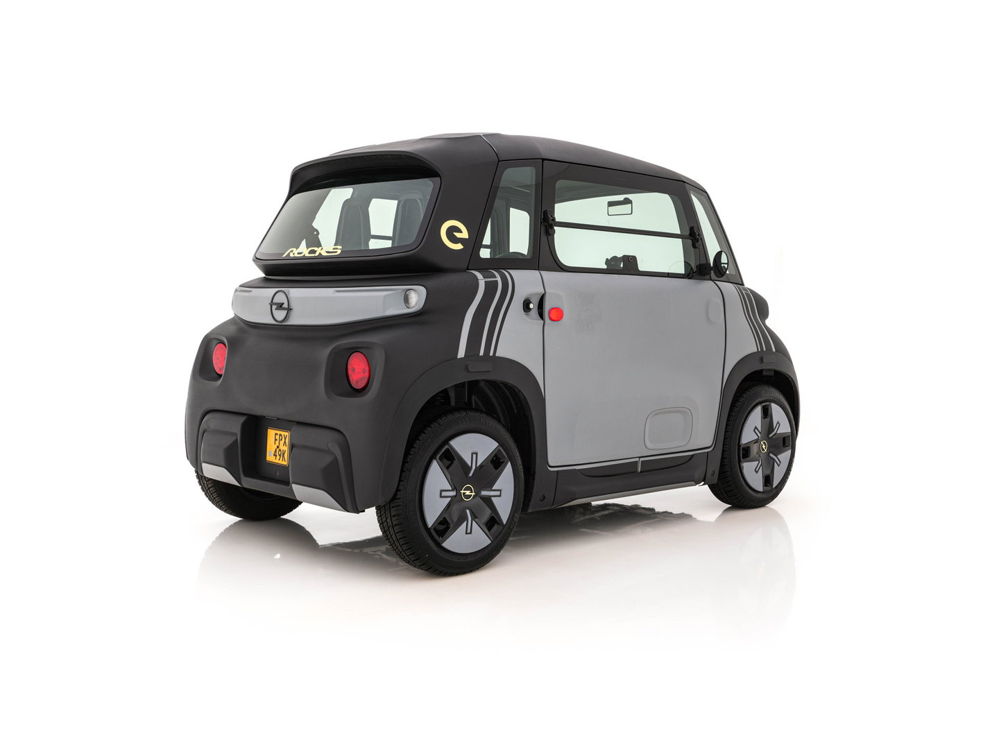 Opel Brommobiel Rocks-E Base Aut.*PANO | LED-LIGHTS | TINDED-GLASS | TWO-TONE | DIGI-COCKPIT |