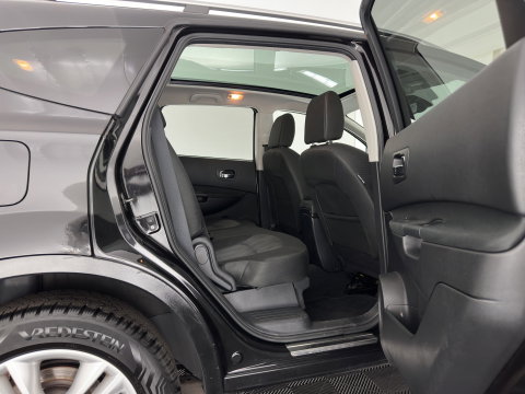 Nissan QASHQAI+2 2.0 Tekna [7-Pers.] *PANO | XENON | BOSE-SOUND | HEATED-COMFORTSEATS | CAMERA | NAVI-FULLMAP | PRIVACY-GLASS | ECC | PDC | CRUISE | 17''ALU | TOWBAR*