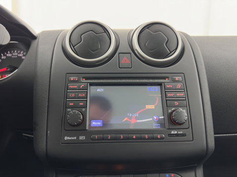 Nissan QASHQAI+2 2.0 Tekna [7-Pers.] *PANO | XENON | BOSE-SOUND | HEATED-COMFORTSEATS | CAMERA | NAVI-FULLMAP | PRIVACY-GLASS | ECC | PDC | CRUISE | 17''ALU | TOWBAR*