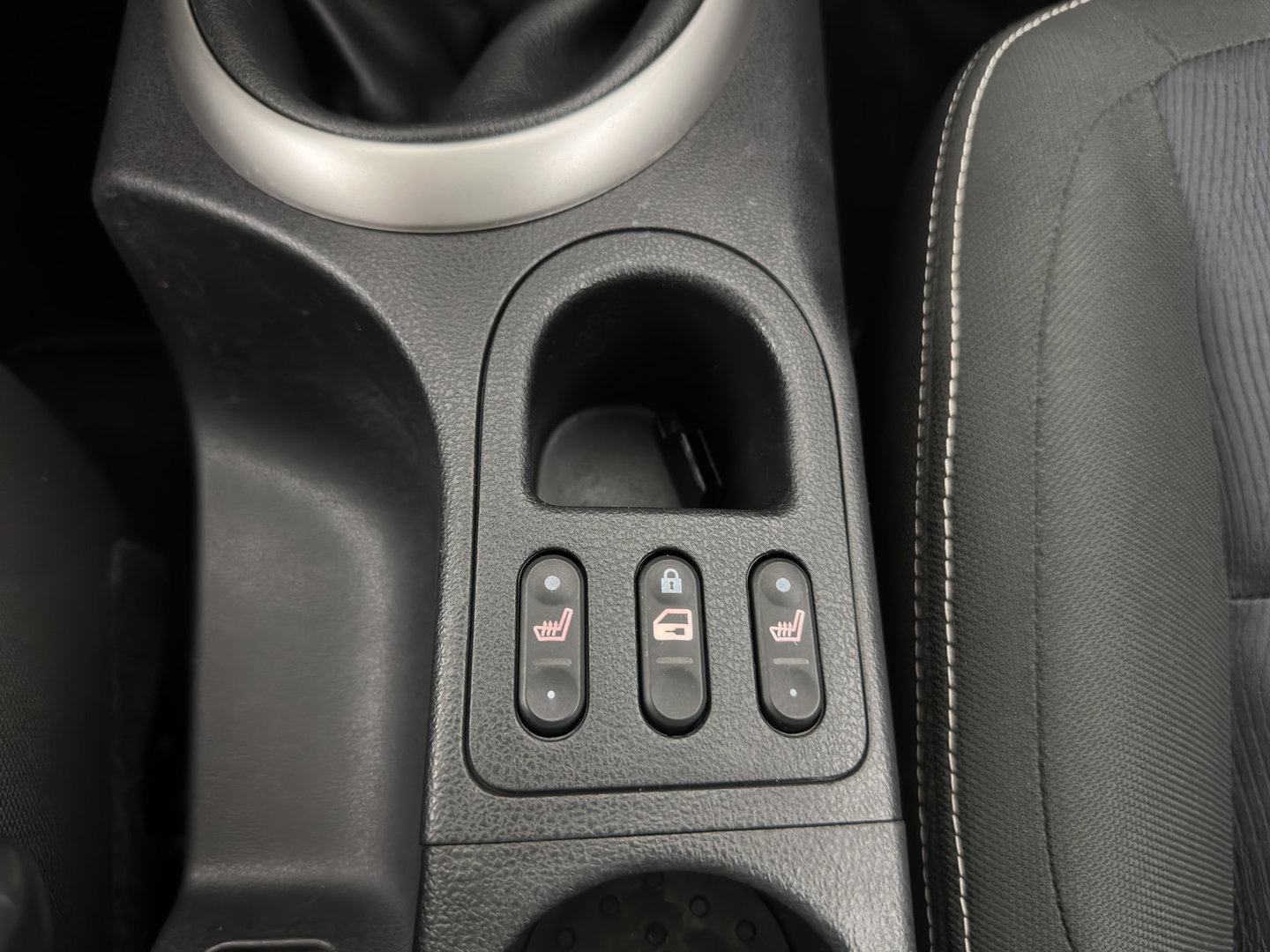 Nissan QASHQAI+2 2.0 Tekna [7-Pers.] *PANO | XENON | BOSE-SOUND | HEATED-COMFORTSEATS | CAMERA | NAVI-FULLMAP | PRIVACY-GLASS | ECC | PDC | CRUISE | 17''ALU | TOWBAR*