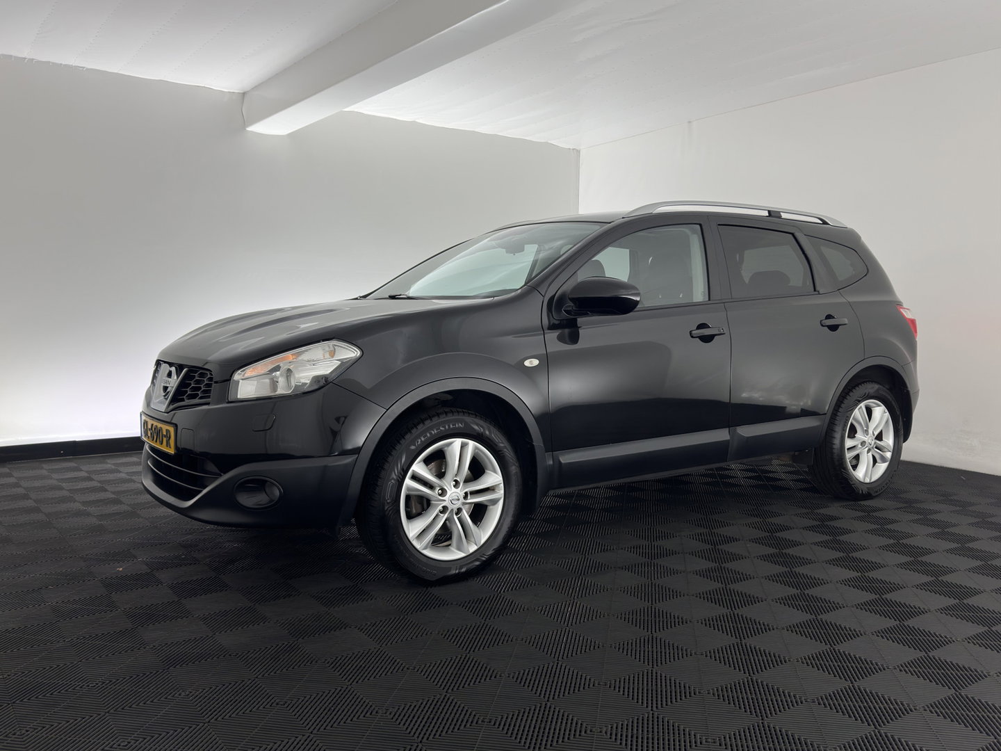 Nissan QASHQAI+2 2.0 Tekna [7-Pers.] *PANO | XENON | BOSE-SOUND | HEATED-COMFORTSEATS | CAMERA | NAVI-FULLMAP | PRIVACY-GLASS | ECC | PDC | CRUISE | 17''ALU | TOWBAR*