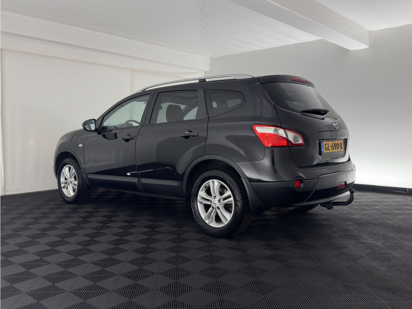 Nissan QASHQAI+2 2.0 Tekna [7-Pers.] *PANO | XENON | BOSE-SOUND | HEATED-COMFORTSEATS | CAMERA | NAVI-FULLMAP | PRIVACY-GLASS | ECC | PDC | CRUISE | 17''ALU | TOWBAR*