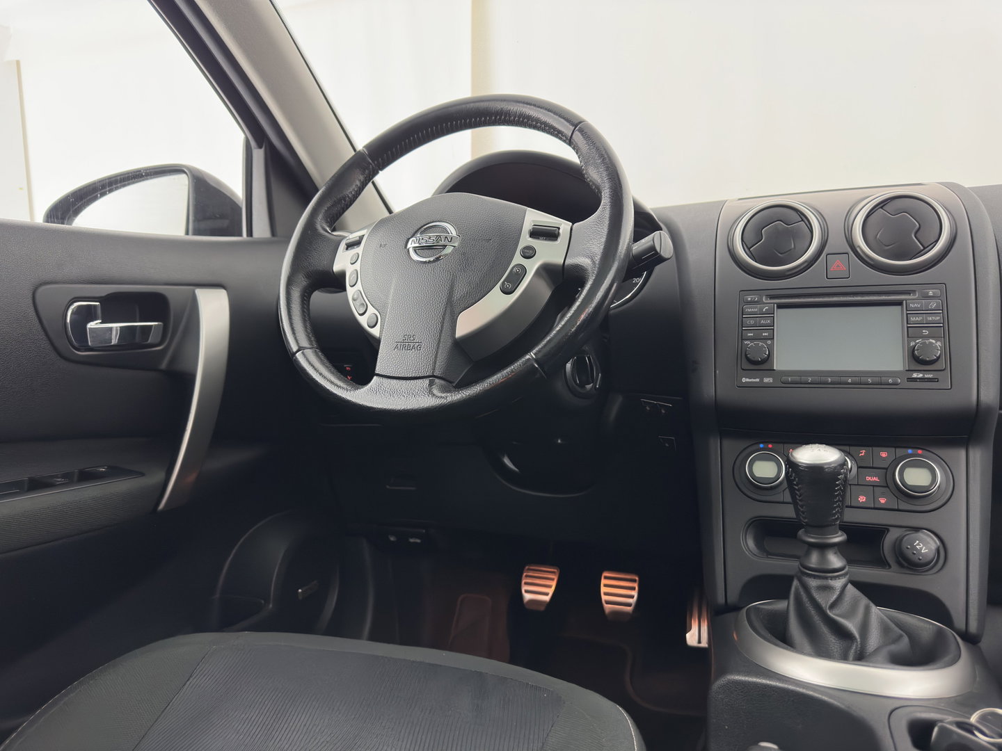 Nissan QASHQAI+2 2.0 Tekna [7-Pers.] *PANO | XENON | BOSE-SOUND | HEATED-COMFORTSEATS | CAMERA | NAVI-FULLMAP | PRIVACY-GLASS | ECC | PDC | CRUISE | 17''ALU | TOWBAR*