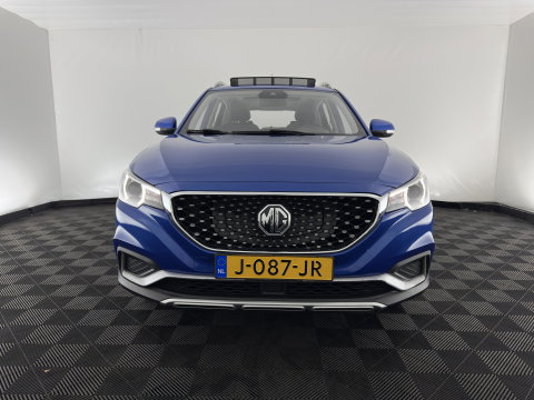 MG ZS EV Luxury 45 kWh (INCL-BTW) Aut. *PANO | LEATHER | CCS-FASTLOADER | KEYLESS | NAVI-FULLMAP | ADAPTIVE-CRUISE | CAMERA | HEATED-SPORTSEATS | CARPLAY | BLINDSPOT | DAB | LANE-ASSIST | 17''ALU*