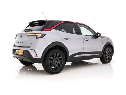 Opel Mokka Electric GS Line Level 4 50 kWh [3-Fase-11kW] {SoH-95%} (INCL-BTW) Aut. *HEATPUMP | LEATHER-FABRIC | DIGI-COCKPIT | FULL-LED | CAMERA | COMFORTSEATS | KEYLESS | DAB+ | ECC | CRUISE | 17''ALU*
