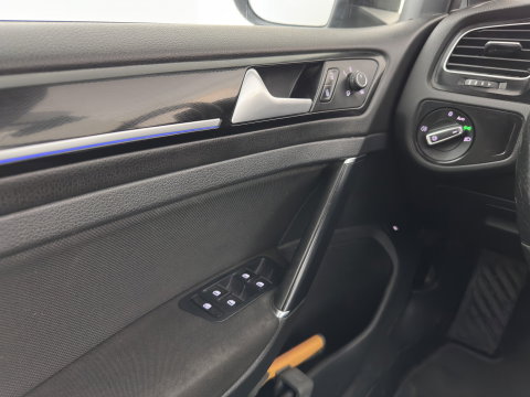 Volkswagen Golf 1.4 TSI GTE (Plug-in) (INCL.BTW) *PANO | FULL-LED | NAVI-FULLMAP | SPORT-SEATS | PRIVACY-GLASS | AMBIENT-LIGHT | SHIFT-PADDLES | ECC | PDC | CRUISE | 17''ALU*