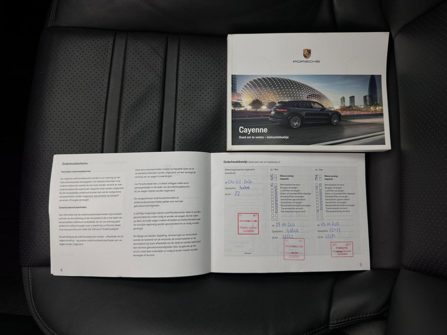 Porsche Cayenne Coupé 3.0 E-Hybrid (Plug-in) Aut. *PANO | HEAD-UP | SPORT-CHRONO | LEATHER | FULL-LED | TOP-VIEW | AIR-SUSPENSION | BOSE-SOUND | HEATED-COMFORTSEATS | NAVI-FULLMAP | PRIVACY-GLASS | SHIFT-PADDLES | ECC | PDC | 21''ALU*