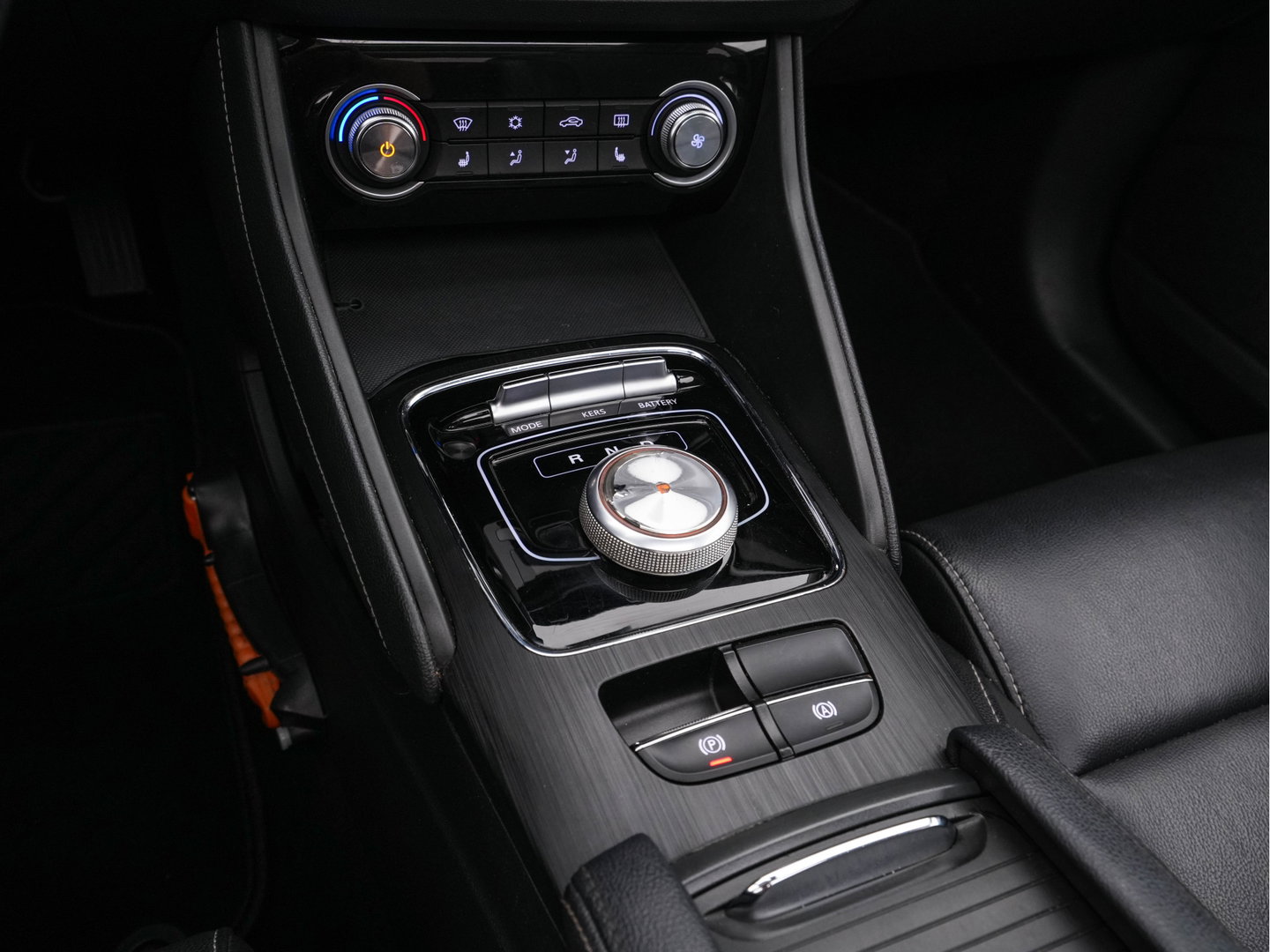 MG ZS EV Luxury 45 kWh {SoH-87%} (INCL-BTW) Aut. *PANO | LEATHER | CCS-FASTLOADER | KEYLESS | NAVI-FULLMAP | ADAPTIVE-CRUISE | CAMERA | HEATED-SPORTSEATS | CARPLAY | BLINDSPOT | DAB | LANE-ASSIST | 17''ALU*