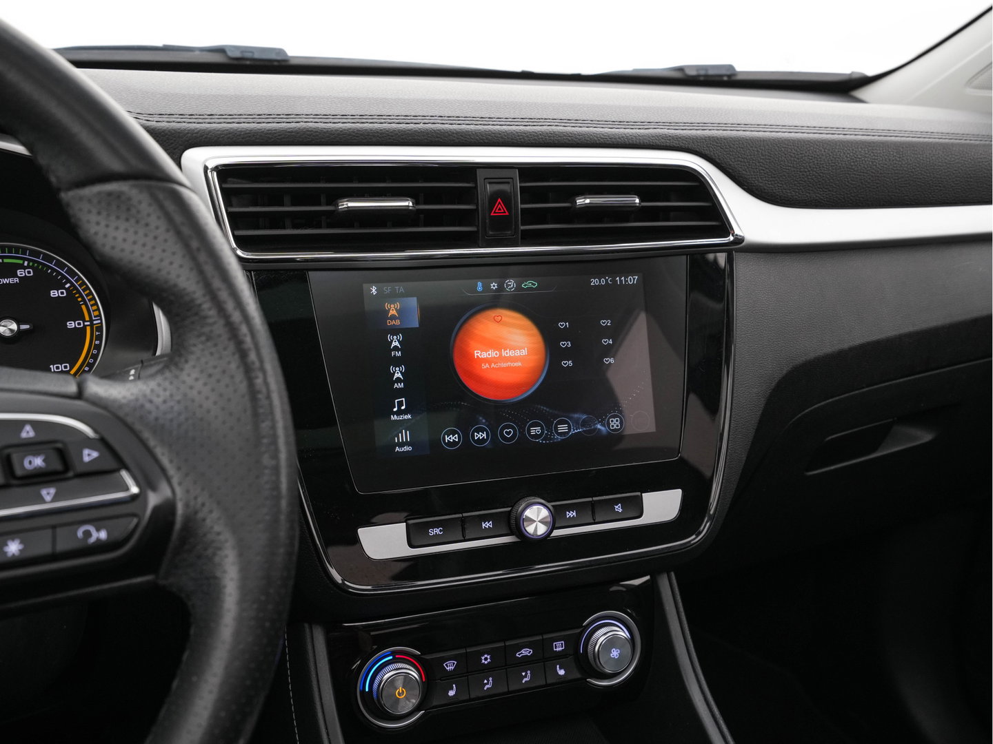 MG ZS EV Luxury 45 kWh {SoH-87%} (INCL-BTW) Aut. *PANO | LEATHER | CCS-FASTLOADER | KEYLESS | NAVI-FULLMAP | ADAPTIVE-CRUISE | CAMERA | HEATED-SPORTSEATS | CARPLAY | BLINDSPOT | DAB | LANE-ASSIST | 17''ALU*