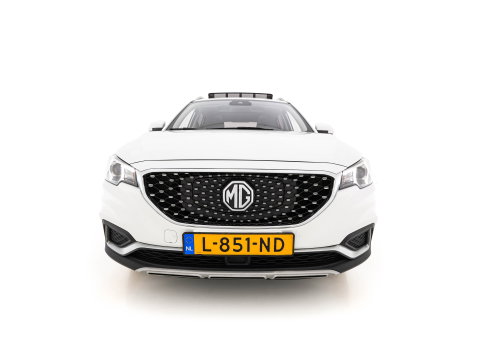 MG ZS EV Luxury 45 kWh {SoH-87%} (INCL-BTW) Aut. *PANO | LEATHER | CCS-FASTLOADER | KEYLESS | NAVI-FULLMAP | ADAPTIVE-CRUISE | CAMERA | HEATED-SPORTSEATS | CARPLAY | BLINDSPOT | DAB | LANE-ASSIST | 17''ALU*