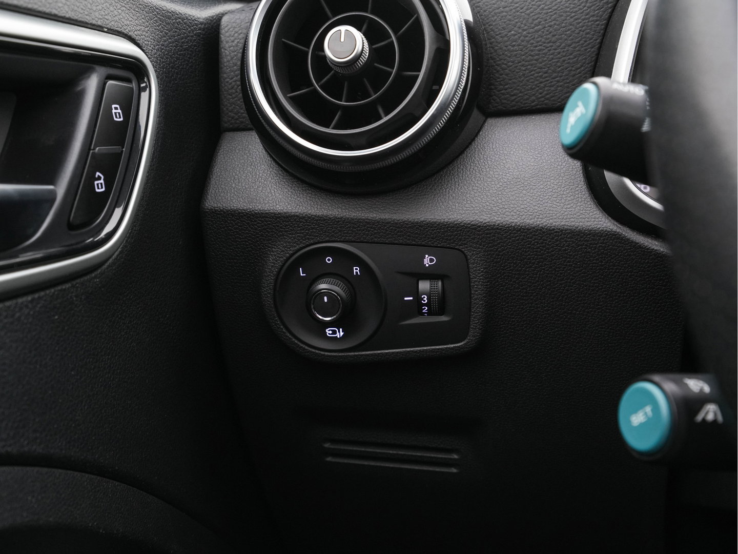 MG ZS EV Luxury 45 kWh {SoH-87%} (INCL-BTW) Aut. *PANO | LEATHER | CCS-FASTLOADER | KEYLESS | NAVI-FULLMAP | ADAPTIVE-CRUISE | CAMERA | HEATED-SPORTSEATS | CARPLAY | BLINDSPOT | DAB | LANE-ASSIST | 17''ALU*