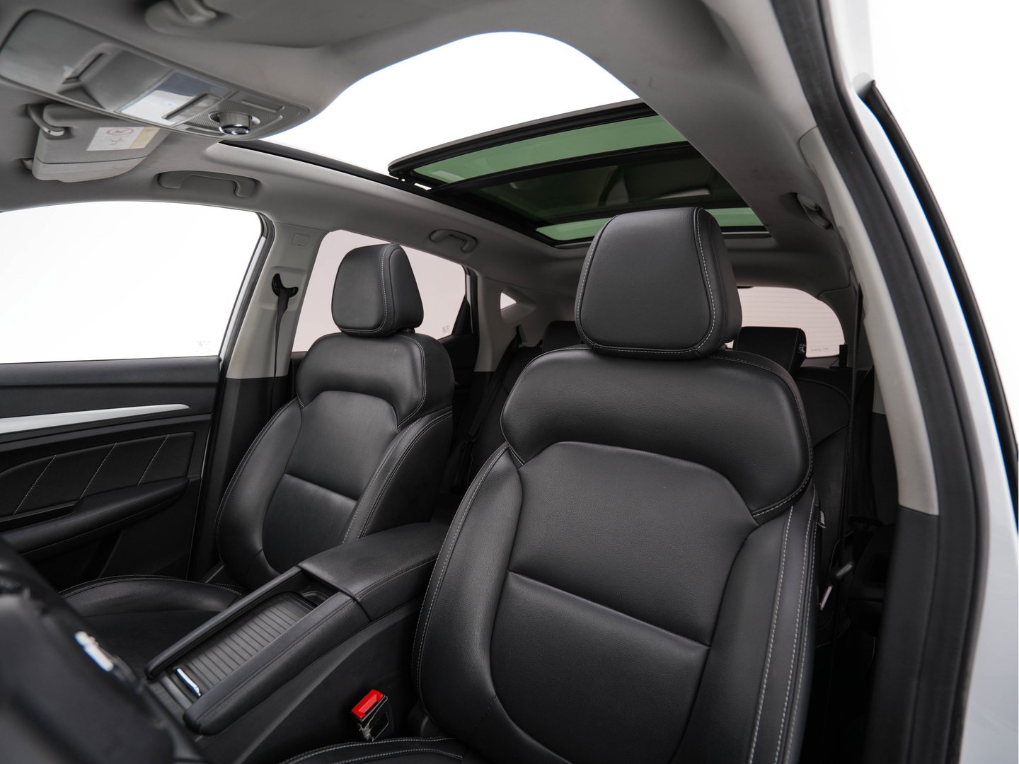 MG ZS EV Luxury 45 kWh {SoH-87%} (INCL-BTW) Aut. *PANO | LEATHER | CCS-FASTLOADER | KEYLESS | NAVI-FULLMAP | ADAPTIVE-CRUISE | CAMERA | HEATED-SPORTSEATS | CARPLAY | BLINDSPOT | DAB | LANE-ASSIST | 17''ALU*