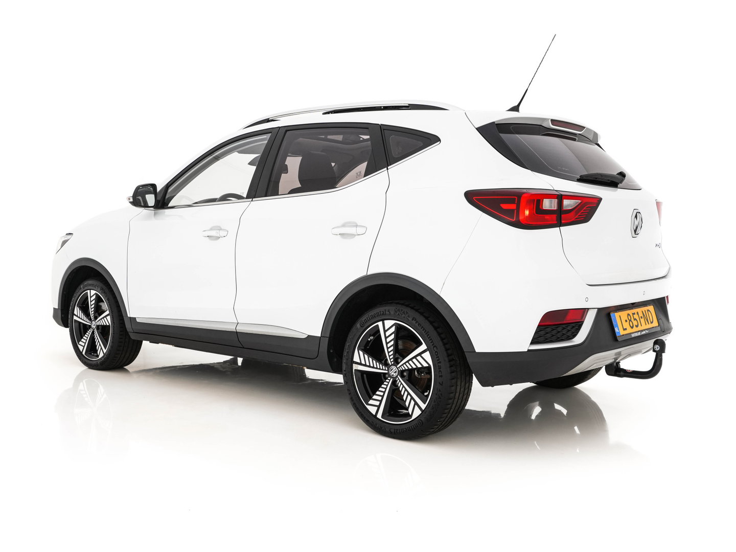 MG ZS EV Luxury 45 kWh {SoH-87%} (INCL-BTW) Aut. *PANO | LEATHER | CCS-FASTLOADER | KEYLESS | NAVI-FULLMAP | ADAPTIVE-CRUISE | CAMERA | HEATED-SPORTSEATS | CARPLAY | BLINDSPOT | DAB | LANE-ASSIST | 17''ALU*