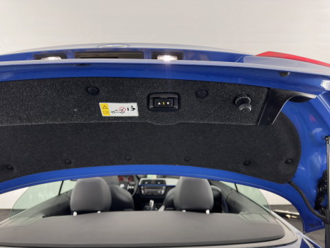 BMW 4 Serie Cabrio 420i M Sport Aut. *HEAD-UP | LEATHER | XENON | AIR-SCARF | MEMORY-PACK | HIFI-SOUND | HEATED-SPORTSEATS |  NAVI-FULLMAP | ECC | PDC | CRUISE | 19''ALU | TOWBAR*