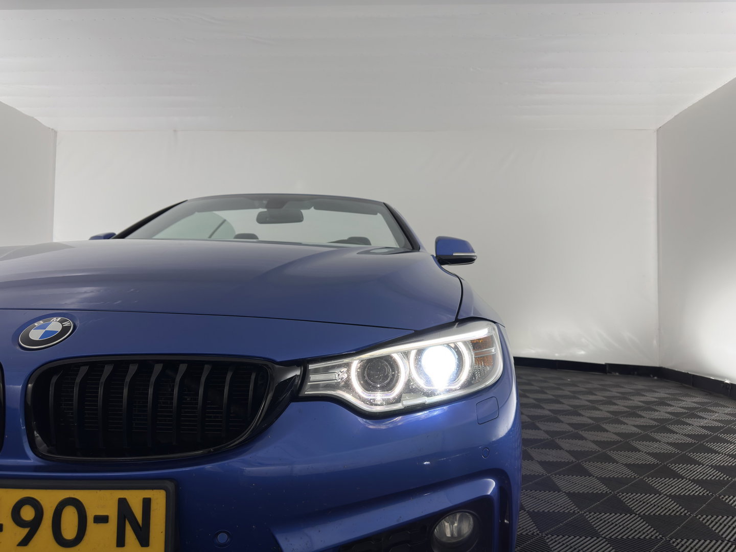 BMW 4 Serie Cabrio 420i M Sport Aut. *HEAD-UP | LEATHER | XENON | AIR-SCARF | MEMORY-PACK | HIFI-SOUND | HEATED-SPORTSEATS |  NAVI-FULLMAP | ECC | PDC | CRUISE | 19''ALU | TOWBAR*