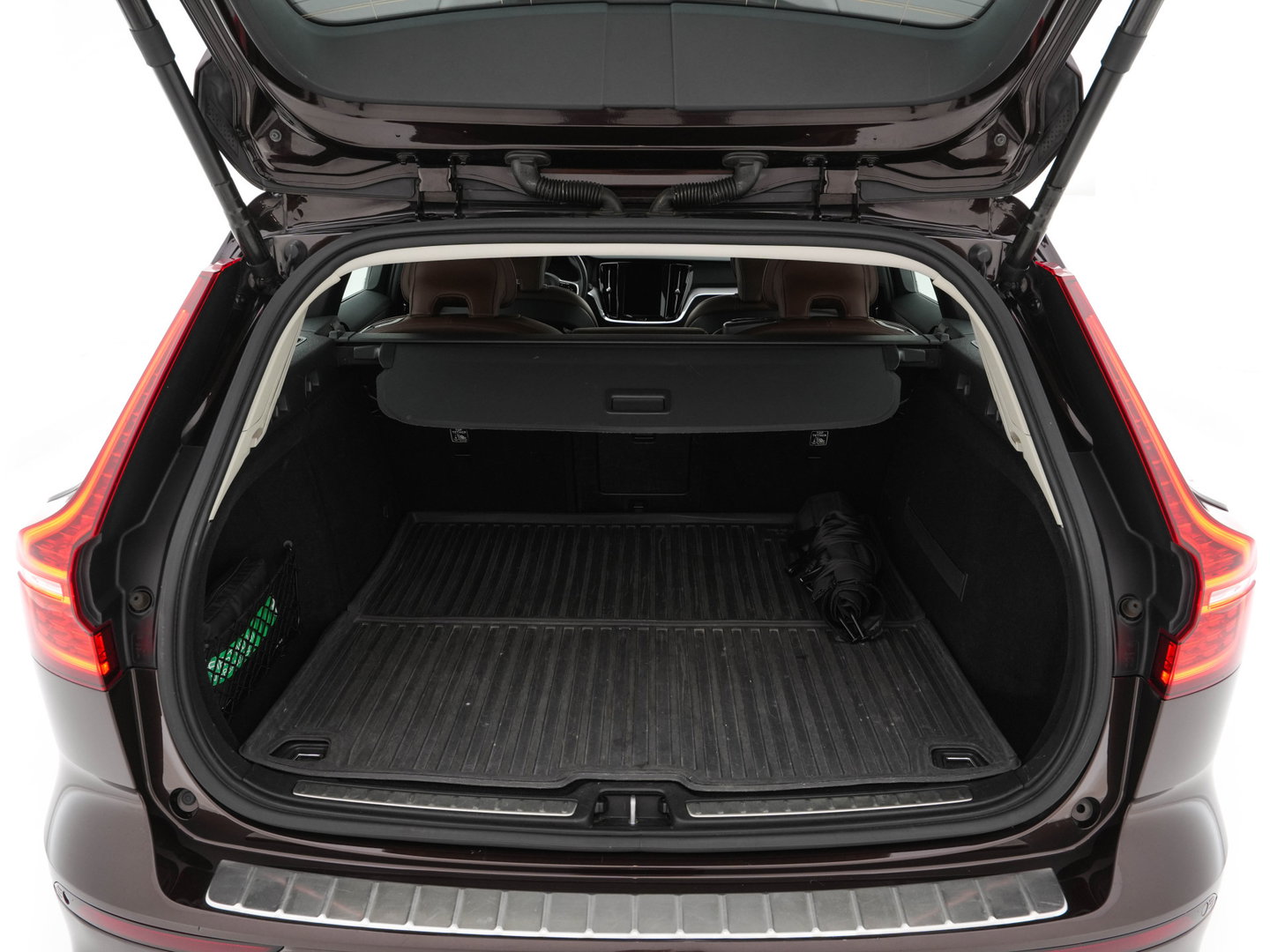 Volvo V60 Cross Country 2.0 D4 AWD Pro Aut. *LEATHER | FULL-LED | HARMAN/KARDON | MEMORY-PACK | BLIND-SPOT | DIGI-COCKPIT | HEATED-COMFORTSEATS | CAMERA | DIGI-COCKPIT | ECC | PDC | CRUISE | 18''ALU | TOWBAR*