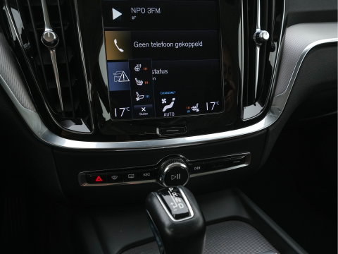 Volvo V60 Cross Country 2.0 D4 AWD Pro Aut. *LEATHER | FULL-LED | HARMAN/KARDON | MEMORY-PACK | BLIND-SPOT | DIGI-COCKPIT | HEATED-COMFORTSEATS | CAMERA | DIGI-COCKPIT | ECC | PDC | CRUISE | 18''ALU | TOWBAR*
