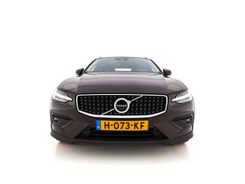 Volvo V60 Cross Country 2.0 D4 AWD Pro Aut. *LEATHER | FULL-LED | HARMAN/KARDON | MEMORY-PACK | BLIND-SPOT | DIGI-COCKPIT | HEATED-COMFORTSEATS | CAMERA | DIGI-COCKPIT | ECC | PDC | CRUISE | 18''ALU | TOWBAR*