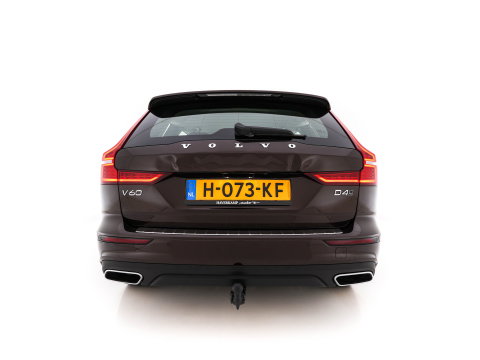 Volvo V60 Cross Country 2.0 D4 AWD Pro Aut. *LEATHER | FULL-LED | HARMAN/KARDON | MEMORY-PACK | BLIND-SPOT | DIGI-COCKPIT | HEATED-COMFORTSEATS | CAMERA | DIGI-COCKPIT | ECC | PDC | CRUISE | 18''ALU | TOWBAR*