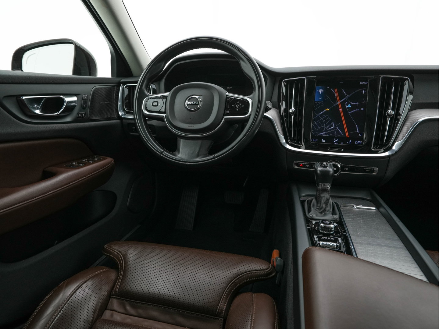 Volvo V60 Cross Country 2.0 D4 AWD Pro Aut. *LEATHER | FULL-LED | HARMAN/KARDON | MEMORY-PACK | BLIND-SPOT | DIGI-COCKPIT | HEATED-COMFORTSEATS | CAMERA | DIGI-COCKPIT | ECC | PDC | CRUISE | 18''ALU | TOWBAR*