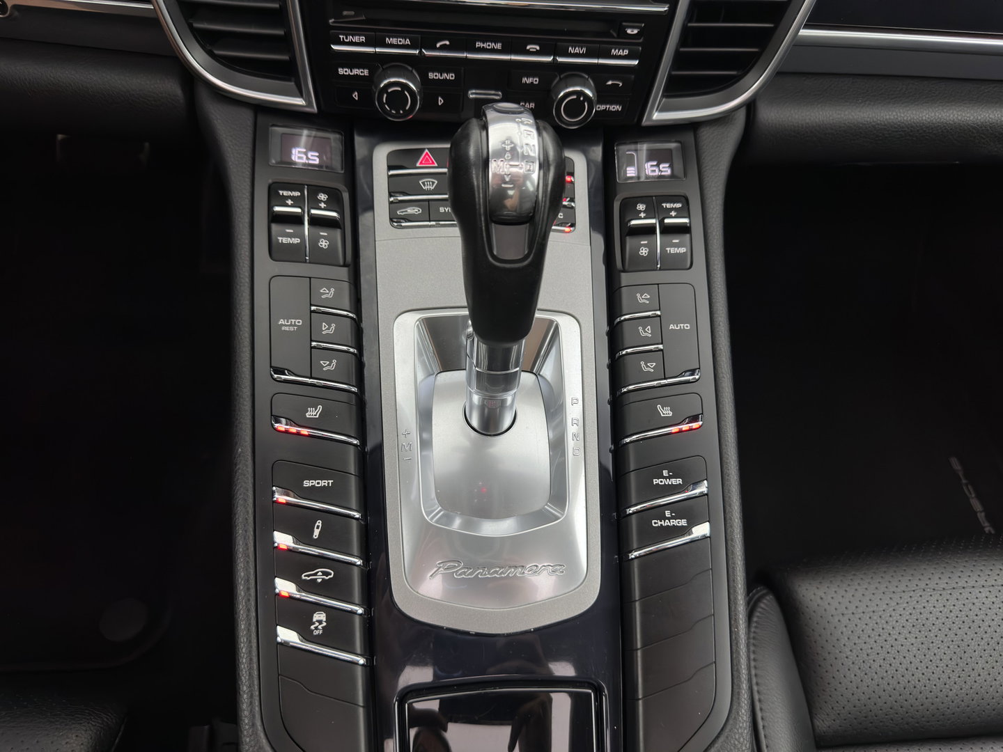 Porsche Panamera 3.0 S E-Hybrid (Plug-In) Aut. *PANO | LEATHER | XENON | HEATED-SPORTSEATS | MEMORY-PACK | BOSE-SOUND | AIR-SUSPENSION | NAVI-FULLMAP | CAMERA | PRIVACY-GLASS | SHIFTPADDLES | ECC | PDC | CRUISE | 20''ALU*