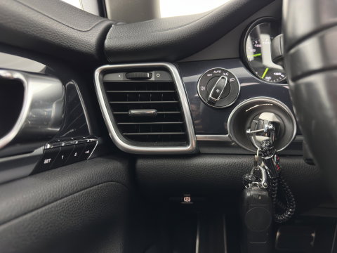Porsche Panamera 3.0 S E-Hybrid (Plug-In) Aut. *PANO | LEATHER | XENON | HEATED-SPORTSEATS | MEMORY-PACK | BOSE-SOUND | AIR-SUSPENSION | NAVI-FULLMAP | CAMERA | PRIVACY-GLASS | SHIFTPADDLES | ECC | PDC | CRUISE | 20''ALU*