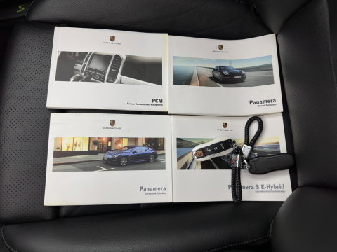 Porsche Panamera 3.0 S E-Hybrid (Plug-In) Aut. *PANO | LEATHER | XENON | HEATED-SPORTSEATS | MEMORY-PACK | BOSE-SOUND | AIR-SUSPENSION | NAVI-FULLMAP | CAMERA | PRIVACY-GLASS | SHIFTPADDLES | ECC | PDC | CRUISE | 20''ALU*