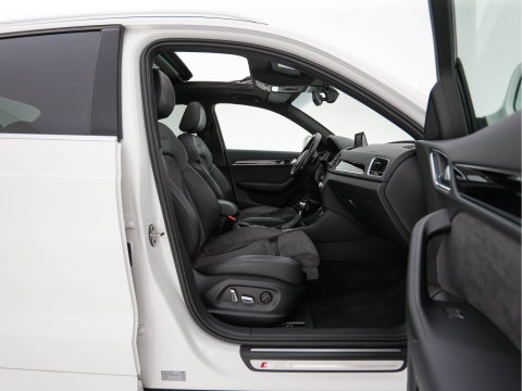 Audi Q3 2.5 TFSI RS Q3 Quattro Aut. *PANO | LEDER-ALCANTARA | FULL-LED | BOSE-AUDIO | NAVI-FULLMAP | CAMERA | HEATED-SPORTSEATS | SHIFTPADDLES | CRUISE | PRIVACY-GLASS | ECC | PDC | 19"ALU*