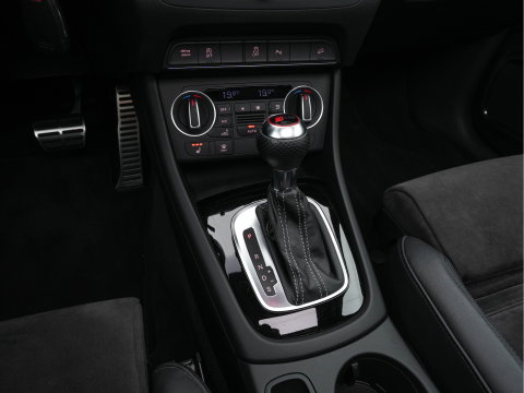 Audi Q3 2.5 TFSI RS Q3 Quattro Aut. *PANO | LEDER-ALCANTARA | FULL-LED | BOSE-AUDIO | NAVI-FULLMAP | CAMERA | HEATED-SPORTSEATS | SHIFTPADDLES | CRUISE | PRIVACY-GLASS | ECC | PDC | 19"ALU*