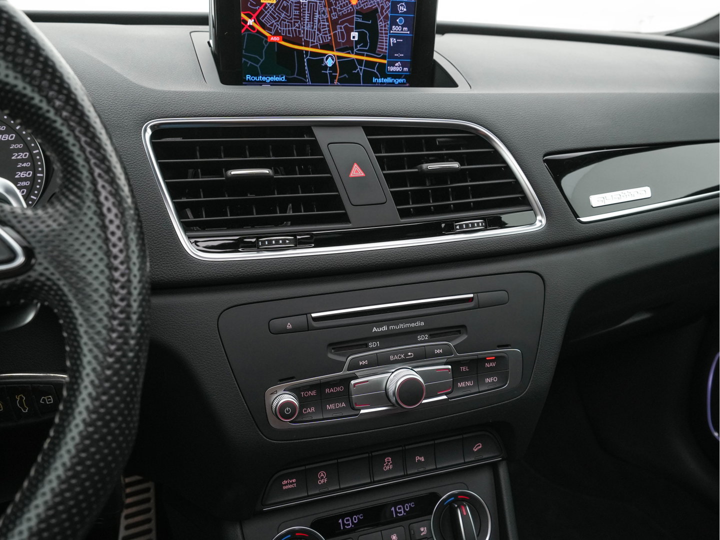 Audi Q3 2.5 TFSI RS Q3 Quattro Aut. *PANO | LEDER-ALCANTARA | FULL-LED | BOSE-AUDIO | NAVI-FULLMAP | CAMERA | HEATED-SPORTSEATS | SHIFTPADDLES | CRUISE | PRIVACY-GLASS | ECC | PDC | 19"ALU*