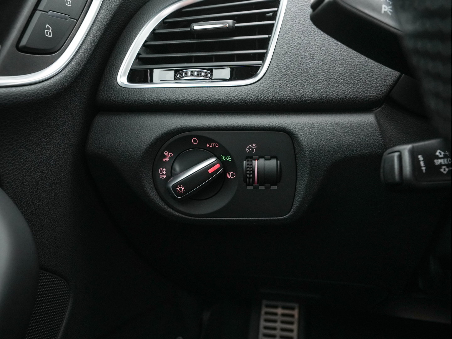 Audi Q3 2.5 TFSI RS Q3 Quattro Aut. *PANO | LEDER-ALCANTARA | FULL-LED | BOSE-AUDIO | NAVI-FULLMAP | CAMERA | HEATED-SPORTSEATS | SHIFTPADDLES | CRUISE | PRIVACY-GLASS | ECC | PDC | 19"ALU*
