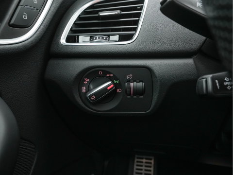 Audi Q3 2.5 TFSI RS Q3 Quattro Aut. *PANO | LEDER-ALCANTARA | FULL-LED | BOSE-AUDIO | NAVI-FULLMAP | CAMERA | HEATED-SPORTSEATS | SHIFTPADDLES | CRUISE | PRIVACY-GLASS | ECC | PDC | 19"ALU*