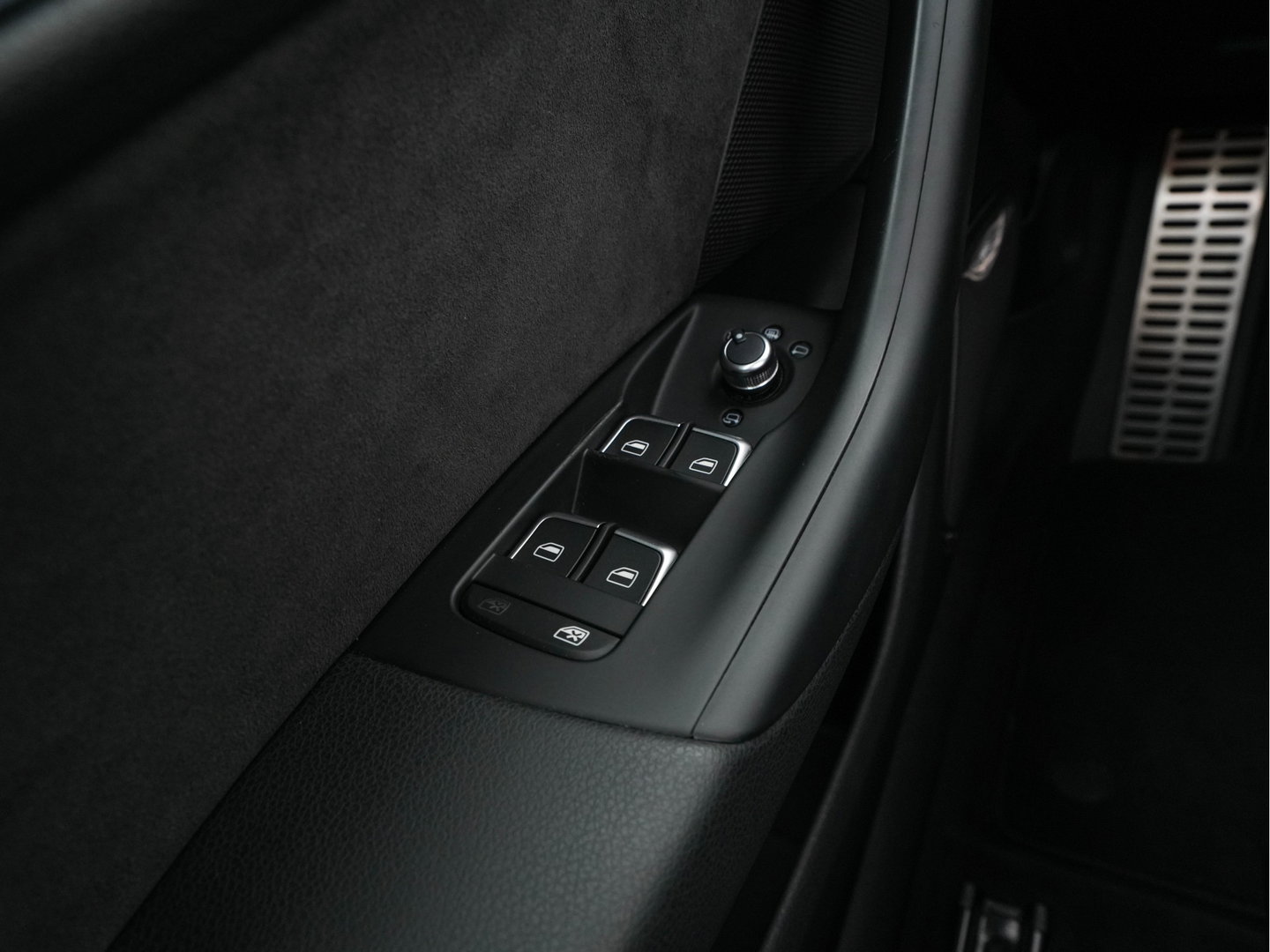 Audi Q3 2.5 TFSI RS Q3 Quattro Aut. *PANO | LEDER-ALCANTARA | FULL-LED | BOSE-AUDIO | NAVI-FULLMAP | CAMERA | HEATED-SPORTSEATS | SHIFTPADDLES | CRUISE | PRIVACY-GLASS | ECC | PDC | 19"ALU*