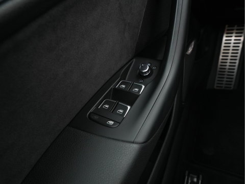 Audi Q3 2.5 TFSI RS Q3 Quattro Aut. *PANO | LEDER-ALCANTARA | FULL-LED | BOSE-AUDIO | NAVI-FULLMAP | CAMERA | HEATED-SPORTSEATS | SHIFTPADDLES | CRUISE | PRIVACY-GLASS | ECC | PDC | 19"ALU*