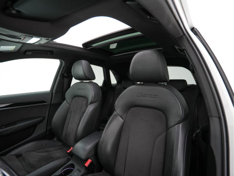 Audi Q3 2.5 TFSI RS Q3 Quattro Aut. *PANO | LEDER-ALCANTARA | FULL-LED | BOSE-AUDIO | NAVI-FULLMAP | CAMERA | HEATED-SPORTSEATS | SHIFTPADDLES | CRUISE | PRIVACY-GLASS | ECC | PDC | 19"ALU*