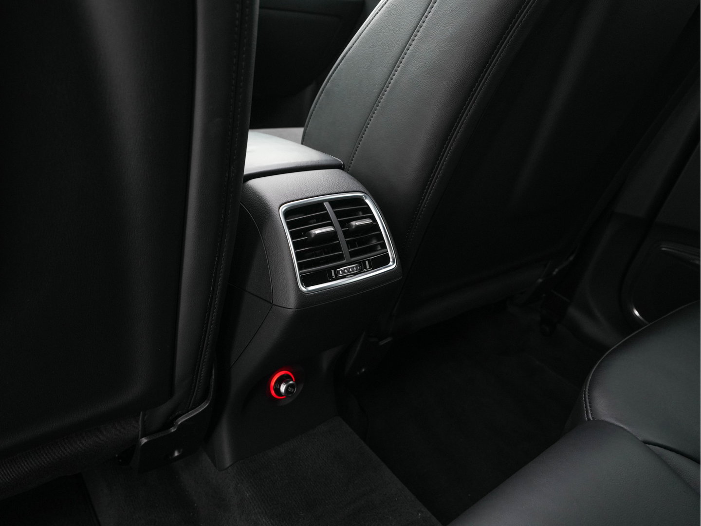 Audi Q3 2.5 TFSI RS Q3 Quattro Aut. *PANO | LEDER-ALCANTARA | FULL-LED | BOSE-AUDIO | NAVI-FULLMAP | CAMERA | HEATED-SPORTSEATS | SHIFTPADDLES | CRUISE | PRIVACY-GLASS | ECC | PDC | 19"ALU*