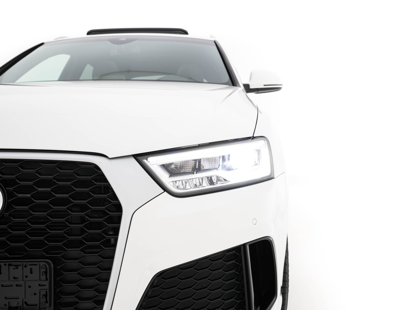 Audi Q3 2.5 TFSI RS Q3 Quattro Aut. *PANO | LEDER-ALCANTARA | FULL-LED | BOSE-AUDIO | NAVI-FULLMAP | CAMERA | HEATED-SPORTSEATS | SHIFTPADDLES | CRUISE | PRIVACY-GLASS | ECC | PDC | 19"ALU*