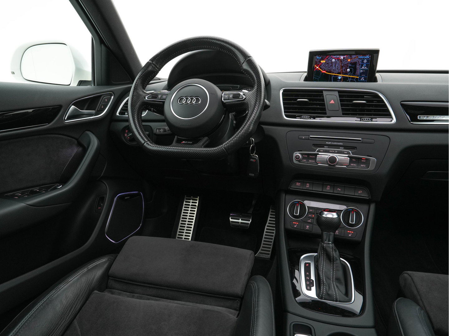 Audi Q3 2.5 TFSI RS Q3 Quattro Aut. *PANO | LEDER-ALCANTARA | FULL-LED | BOSE-AUDIO | NAVI-FULLMAP | CAMERA | HEATED-SPORTSEATS | SHIFTPADDLES | CRUISE | PRIVACY-GLASS | ECC | PDC | 19"ALU*