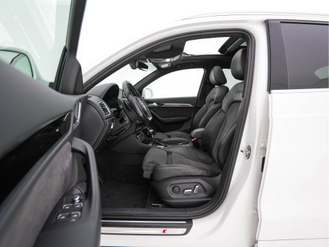 Audi Q3 2.5 TFSI RS Q3 Quattro Aut. *PANO | LEDER-ALCANTARA | FULL-LED | BOSE-AUDIO | NAVI-FULLMAP | CAMERA | HEATED-SPORTSEATS | SHIFTPADDLES | CRUISE | PRIVACY-GLASS | ECC | PDC | 19"ALU*