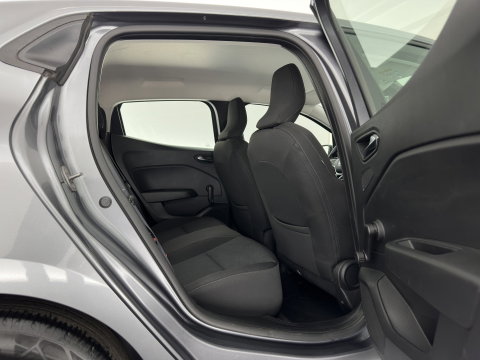 Renault Clio 1.6 E-Tech Hybrid 145 Equilibre (INCL-BTW) Aut. *FULL-LED | COMFORTSEATS | CARPLAY | KEYLESS | DAB+ | ECC | PDC | CRUISE | DIGI-COCKPIT | LANE-ASSIST |  TOWBAR*