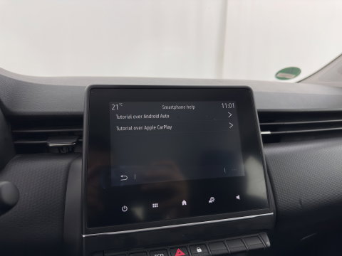 Renault Clio 1.6 E-Tech Hybrid 145 Equilibre (INCL-BTW) Aut. *FULL-LED | COMFORTSEATS | CARPLAY | KEYLESS | DAB+ | ECC | PDC | CRUISE | DIGI-COCKPIT | LANE-ASSIST |  TOWBAR*