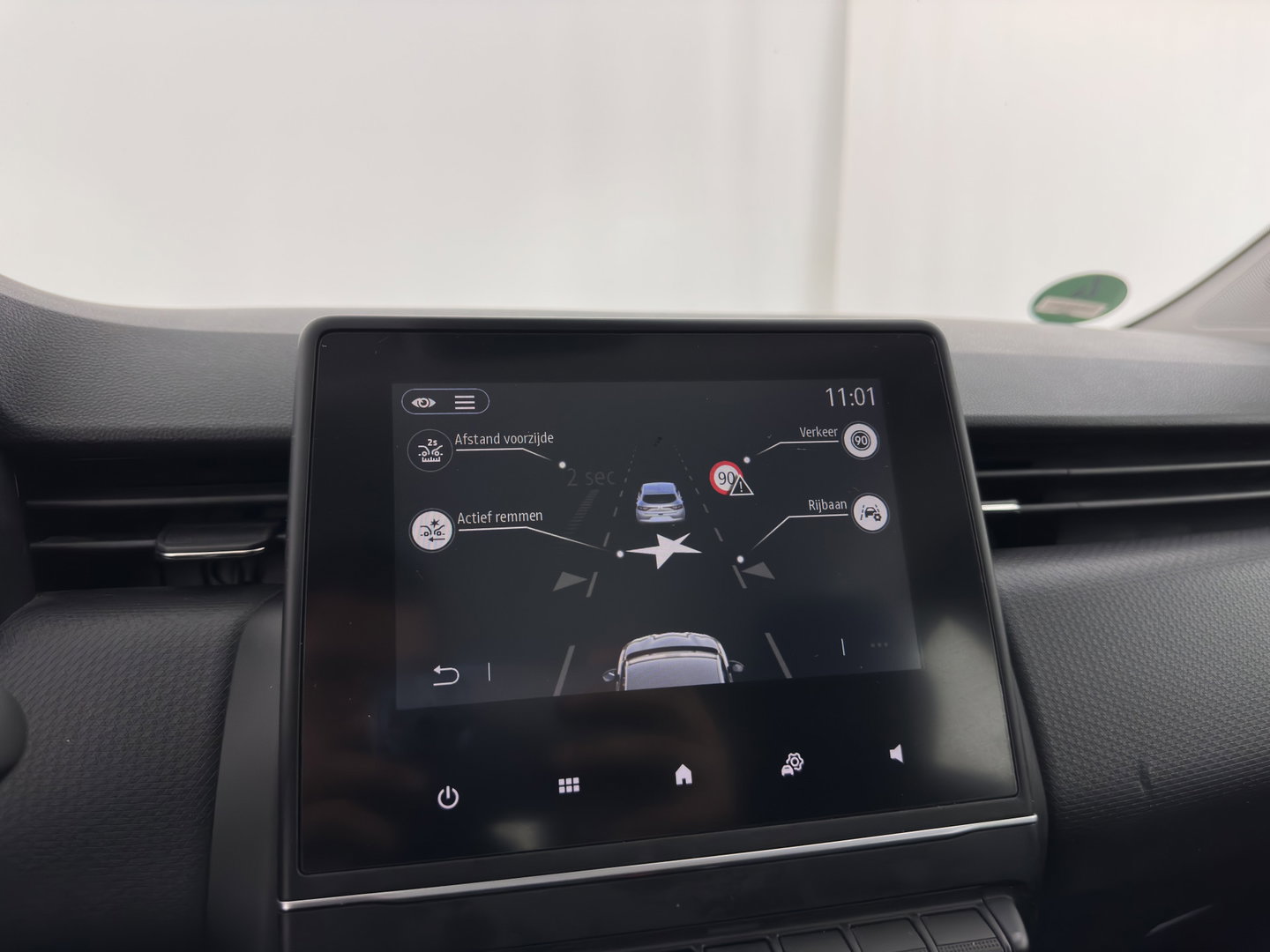 Renault Clio 1.6 E-Tech Hybrid 145 Equilibre (INCL-BTW) Aut. *FULL-LED | COMFORTSEATS | CARPLAY | KEYLESS | DAB+ | ECC | PDC | CRUISE | DIGI-COCKPIT | LANE-ASSIST |  TOWBAR*