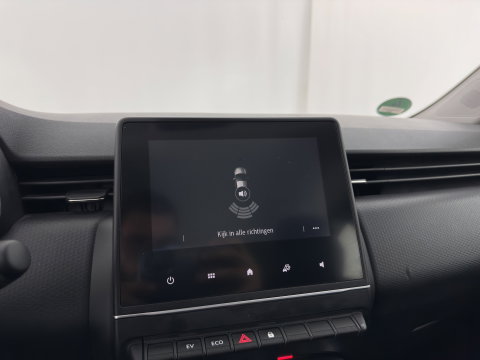 Renault Clio 1.6 E-Tech Hybrid 145 Equilibre (INCL-BTW) Aut. *FULL-LED | COMFORTSEATS | CARPLAY | KEYLESS | DAB+ | ECC | PDC | CRUISE | DIGI-COCKPIT | LANE-ASSIST |  TOWBAR*