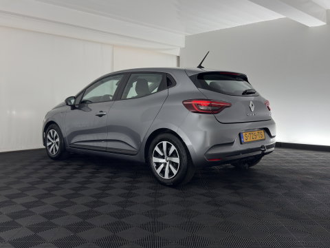 Renault Clio 1.6 E-Tech Hybrid 145 Equilibre (INCL-BTW) Aut. *FULL-LED | COMFORTSEATS | CARPLAY | KEYLESS | DAB+ | ECC | PDC | CRUISE | DIGI-COCKPIT | LANE-ASSIST |  TOWBAR*