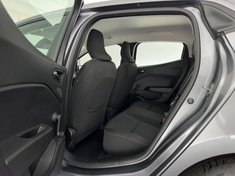 Renault Clio 1.6 E-Tech Hybrid 145 Equilibre (INCL-BTW) Aut. *FULL-LED | COMFORTSEATS | CARPLAY | KEYLESS | DAB+ | ECC | PDC | CRUISE | DIGI-COCKPIT | LANE-ASSIST |  TOWBAR*