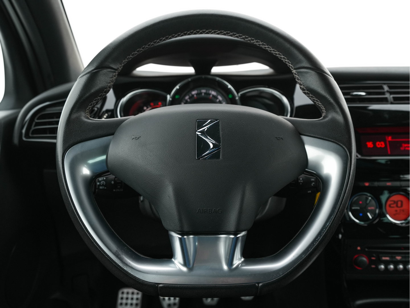 DS DS 3 1.6 BlueHDi Business *ALCANTARA-MICROFIBRE | SPORT-SEATS | ECC | PDC | CRUISE | PRIVACY-GLASS | 16''ALU*