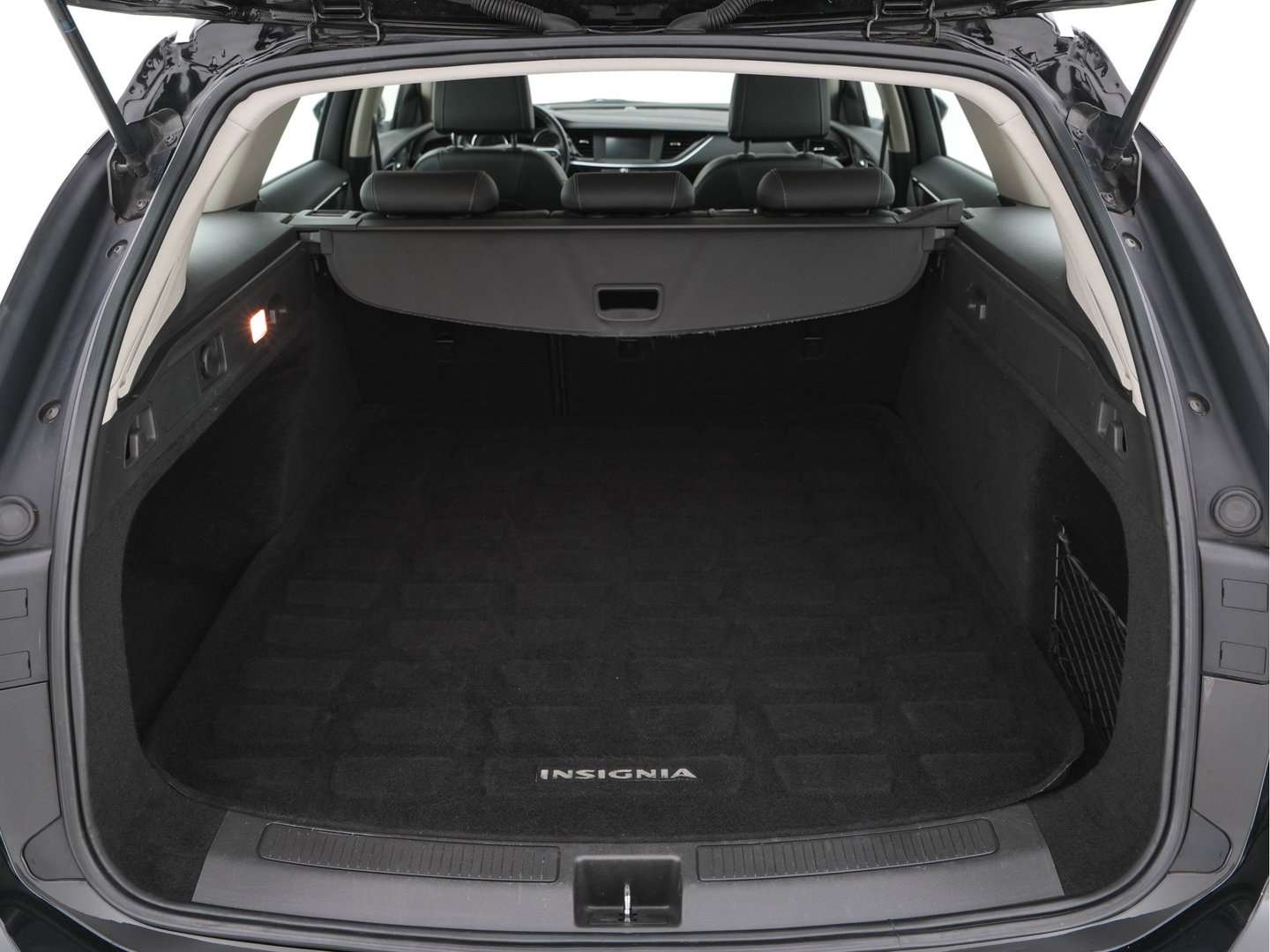 Opel Insignia Sports Tourer 1.5 Turbo Business Executive Aut. *NAVI-FULLMAP | LEATHER-FABRIC | KEYLESS | DAB+ | SPORT-SEATS  | ECC | PDC | CRUISE | TOWBAR | CARPLAY | 18''ALU*